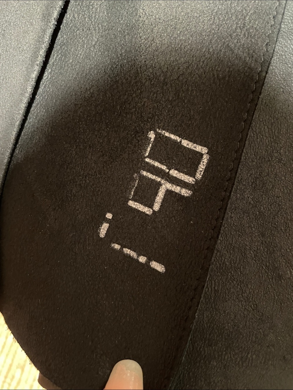 Fendi Black Leather Flared Mini Skirt with pleats - Picture 3 of 5